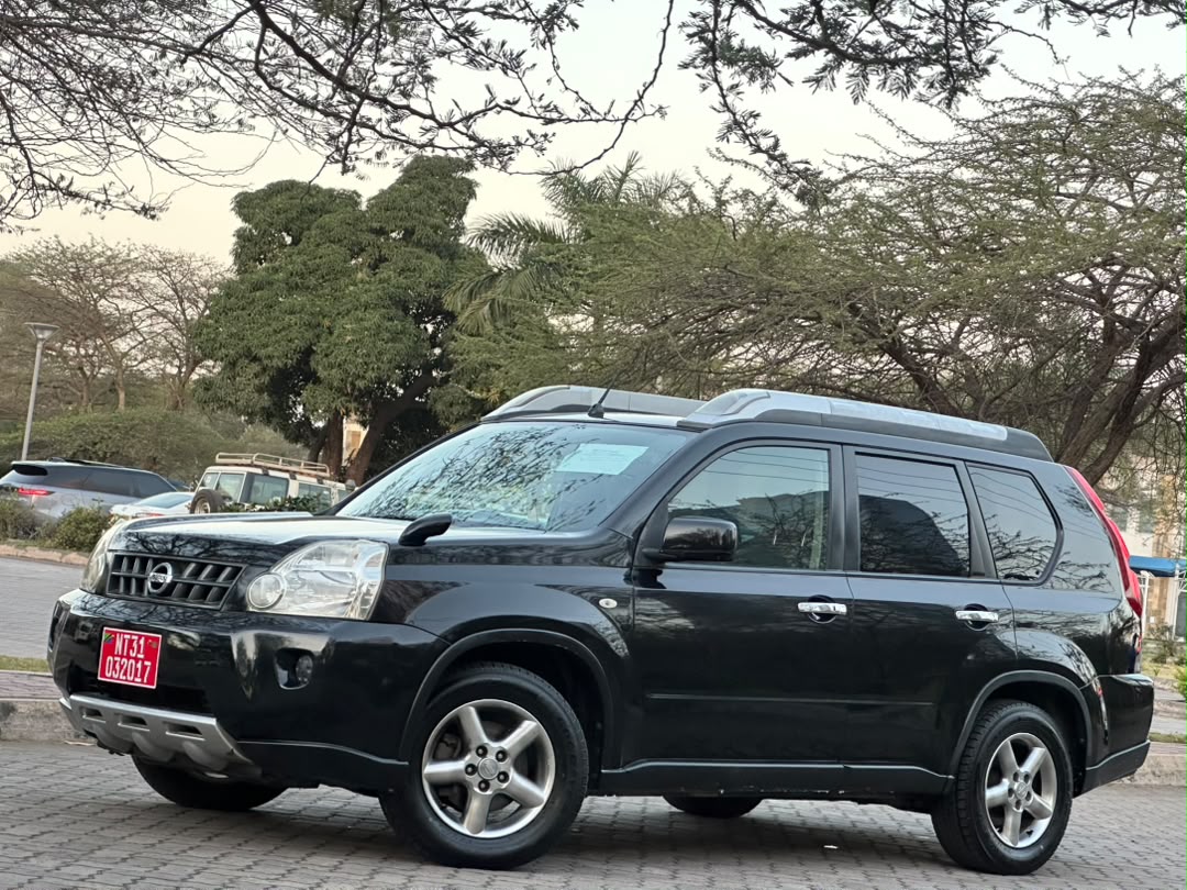 NISSAN EXTRAIL thumbnail 2